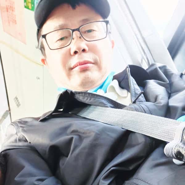 上海56岁单身帅哥真诚找对象-晋中征婚相亲网