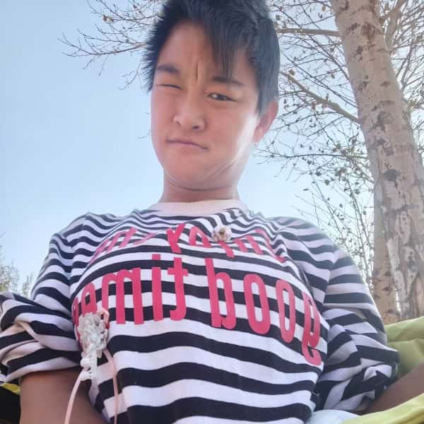 内蒙古24岁单身美女真诚找对象-晋中征婚相亲网